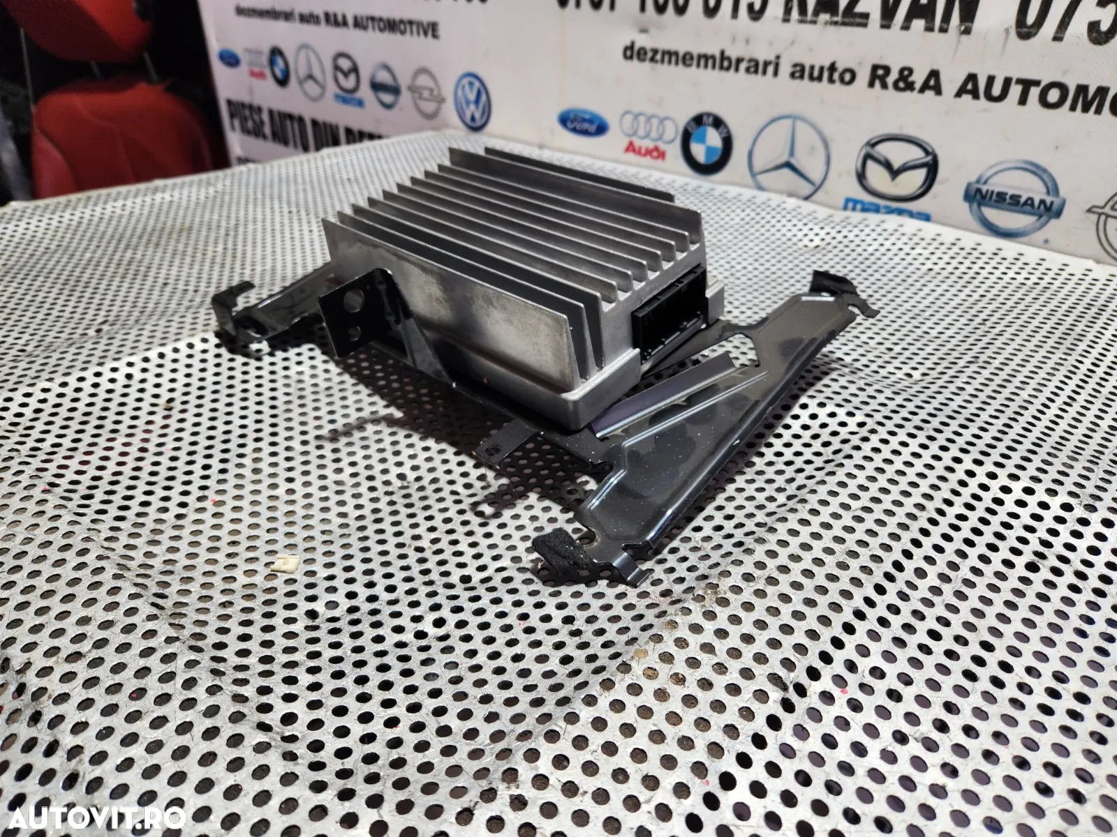 Amplificator Audi HIFI Bmw Cod  F20 F21 F22 F30 F31 F32 F33 F34 F36 F83 F80 Etc. Dezmembrez Bmw Ser - 2