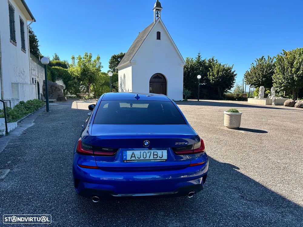 BMW 330 - 8