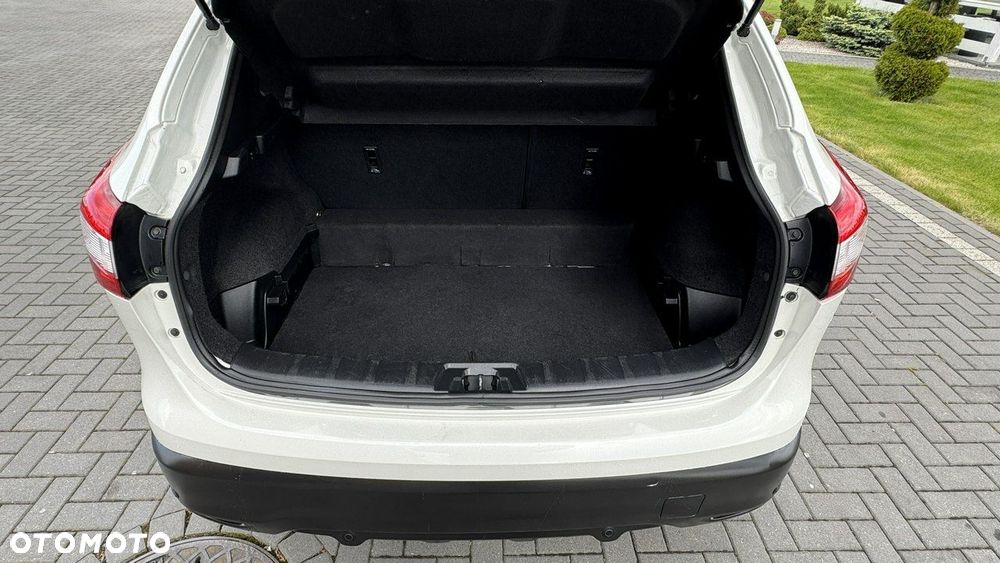 Nissan Qashqai 1.5 dCi TEKNA - 14