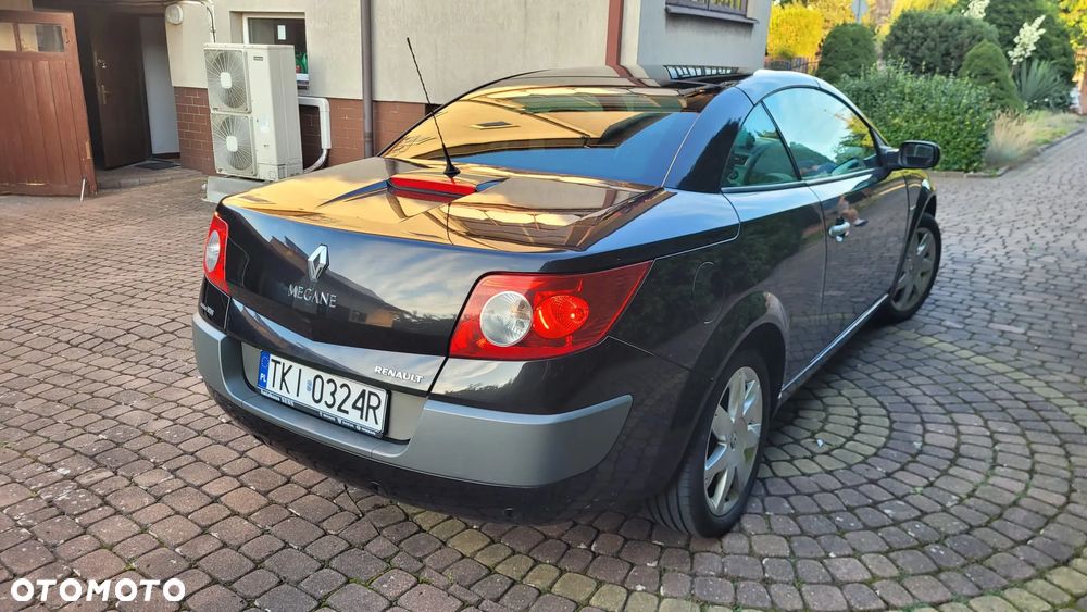 Renault Megane 1.6 Emotion - 8