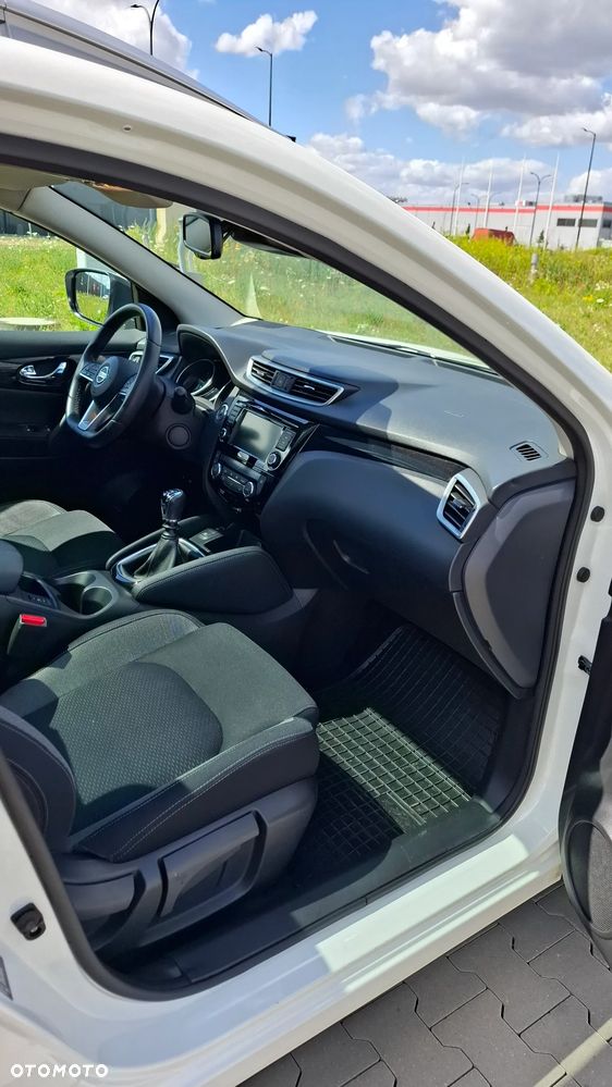 Nissan Qashqai 1.3 DIG-T N-Connecta - 16