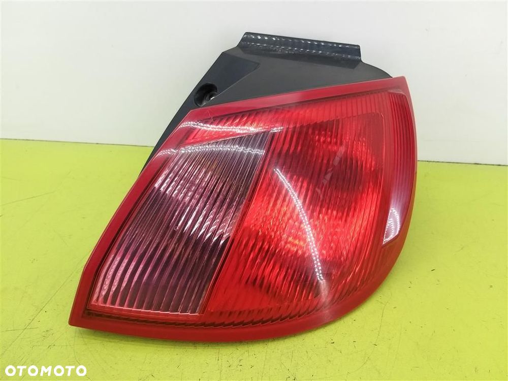 Lampa prawa tylna tył Mitsubishi Colt Z30 2004-2012 MR957366 ORYGINAŁ - 1