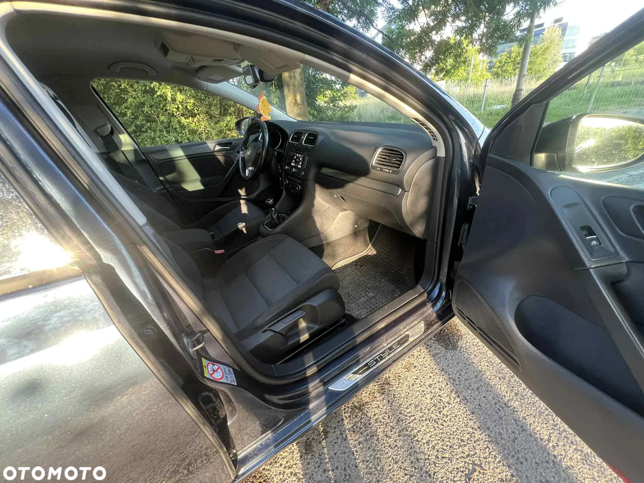 Volkswagen Golf VI 1.6 TDI BlueMot Trendline - 9