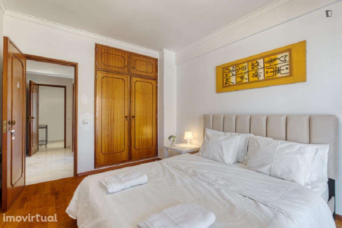 Quarto - localizado em Lisbon - Grande imagem: 5/6