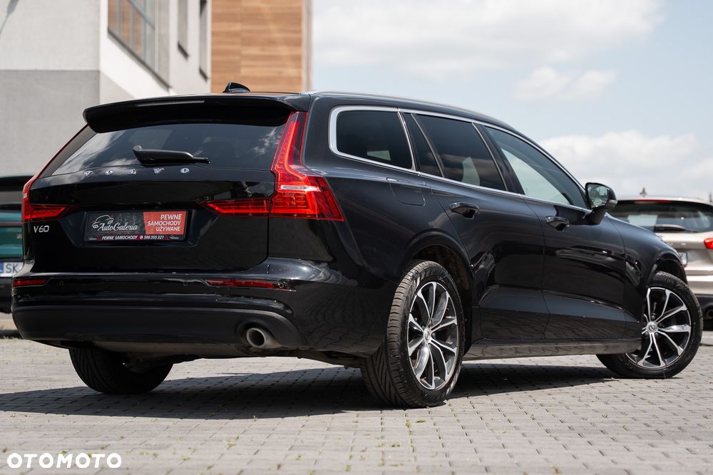Volvo V60 D3 Momentum Core - 11
