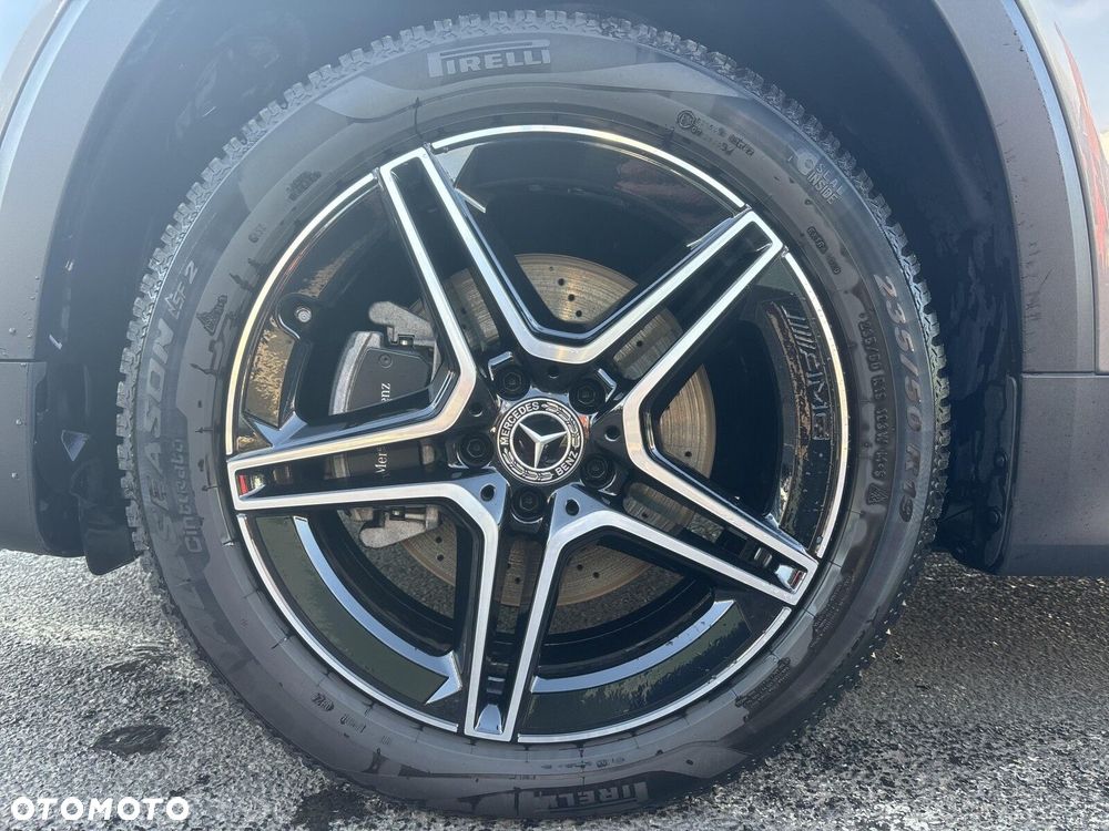 Mercedes-Benz GLB - 9