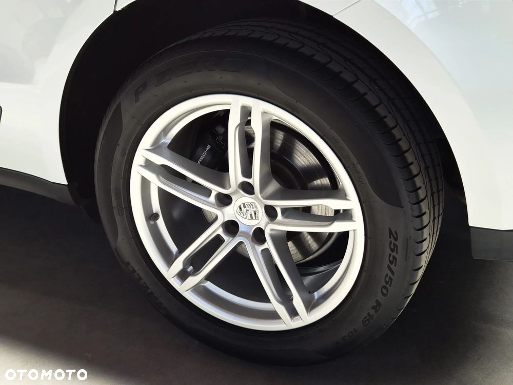 Porsche Macan Standard - 12