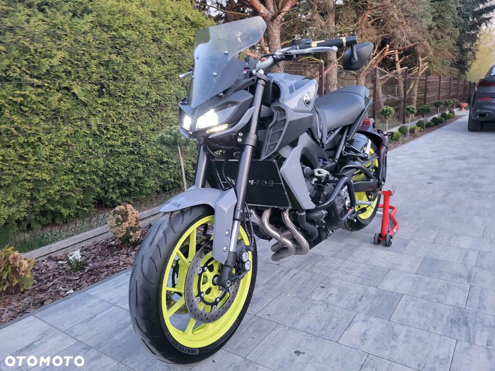 Yamaha MT - 2