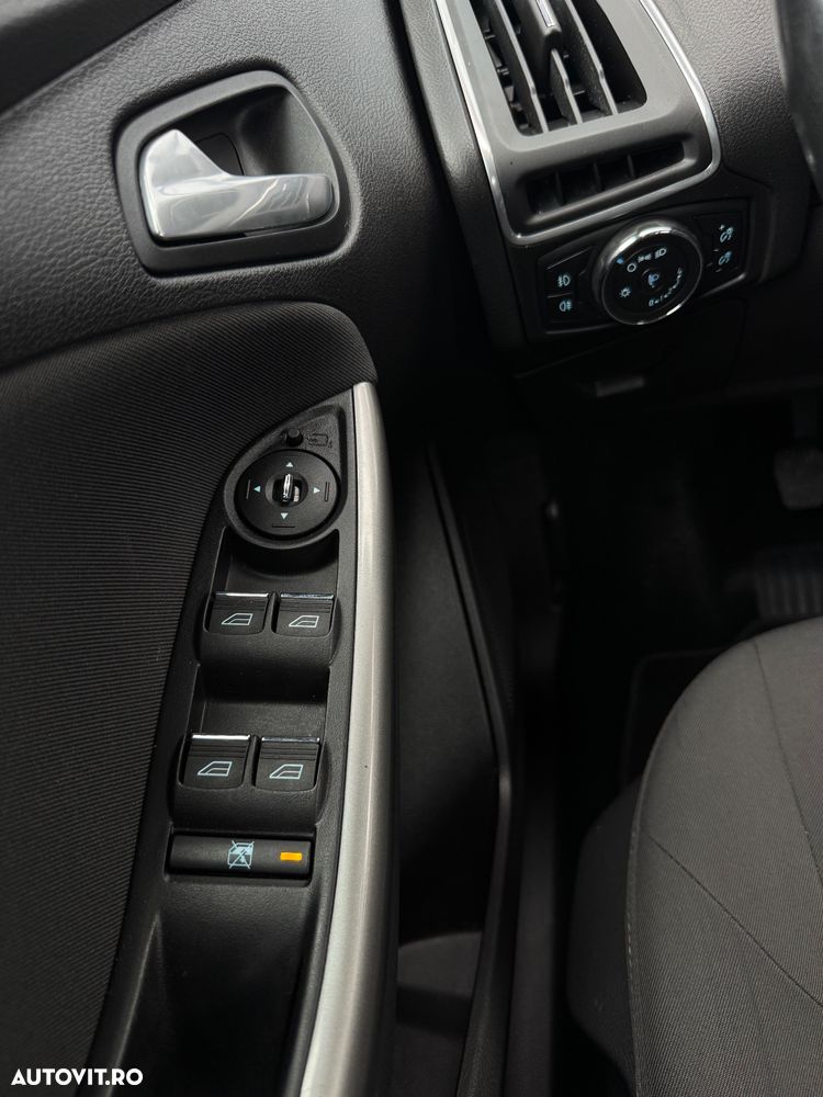 Ford Focus 1.0 EcoBoost Start-Stopp-System SYNC Edition - 28