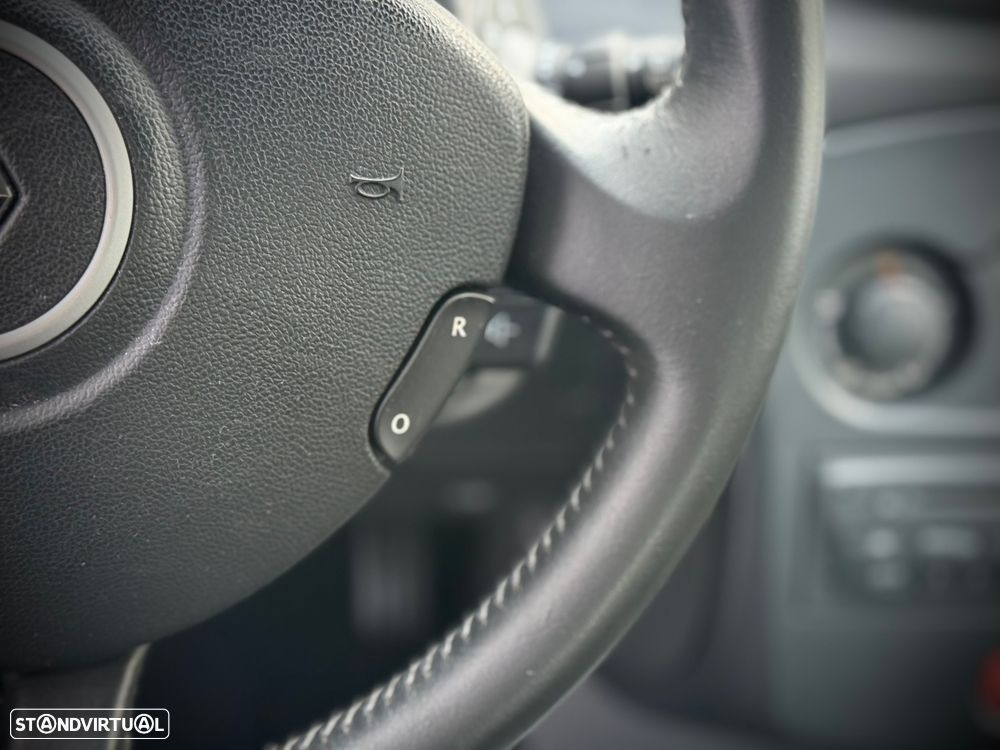 Renault Clio 1.2 16V Dynamique S - 13