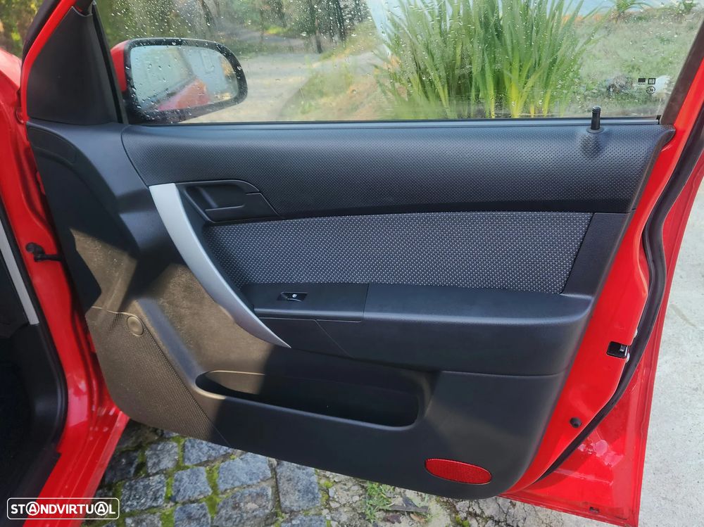 Chevrolet Aveo 1.2 LS - 19