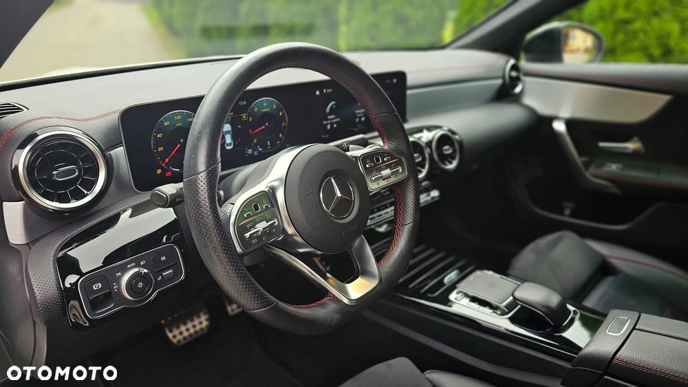Mercedes-Benz CLA 200 AMG Line 7G-DCT - 7
