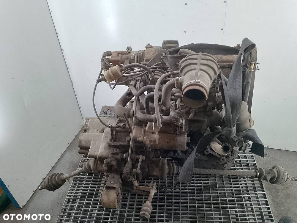 SILNIK KOMPLETNY+ SKRZYNIA BIEGÓW TRABANT 601 TL-023  030103021B  0.6 - 7