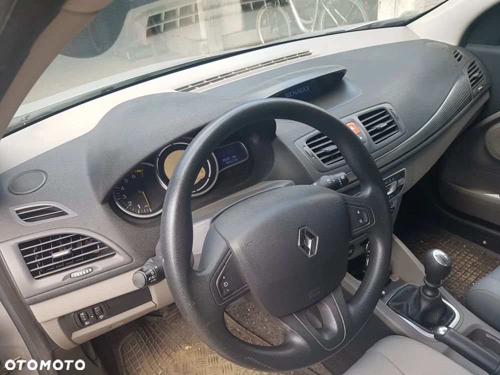Renault Megane 1.6 16V Luxe Dynamique - 4