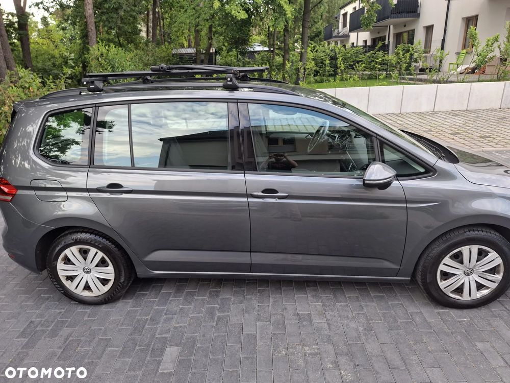 Volkswagen Touran 1.5 TSI EVO Active - 11