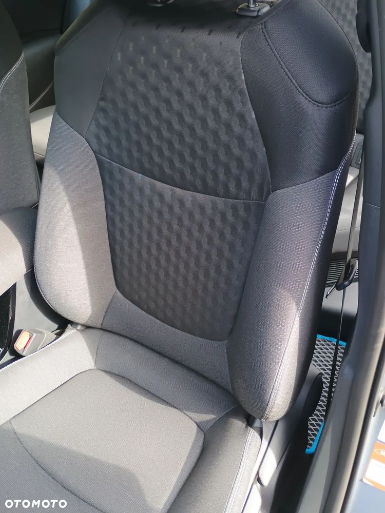 Toyota Corolla 1.8 Hybrid Comfort - 13