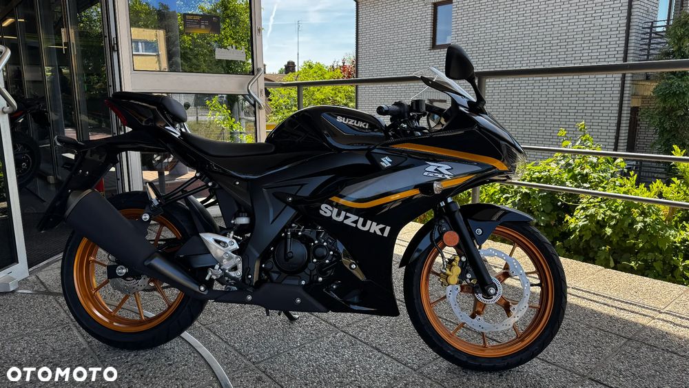 Suzuki GSX - 2
