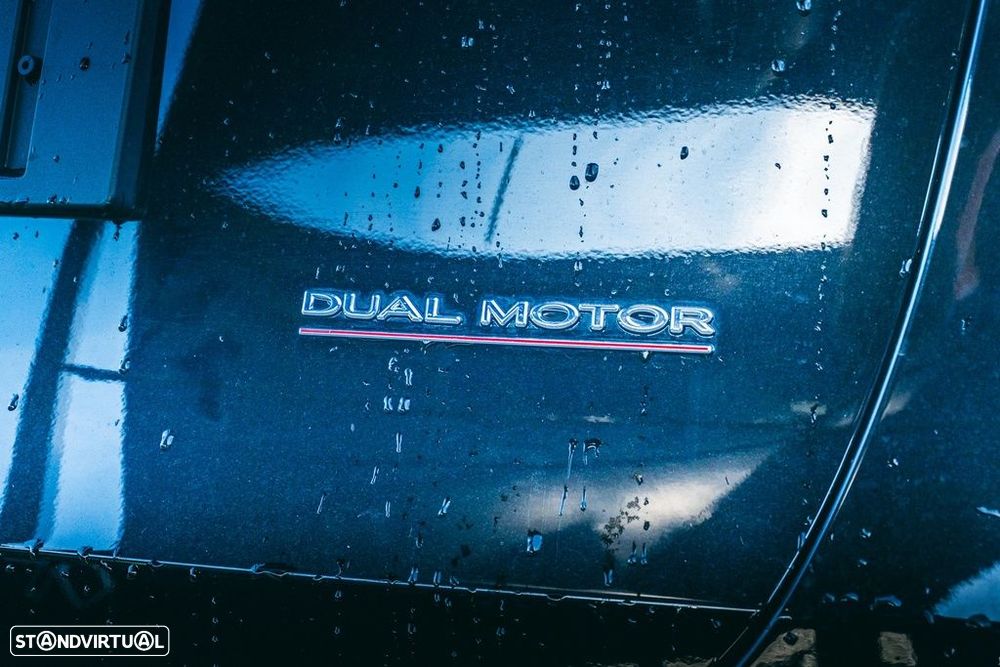 Tesla Model Y Performance Dual Motor AWD - 18