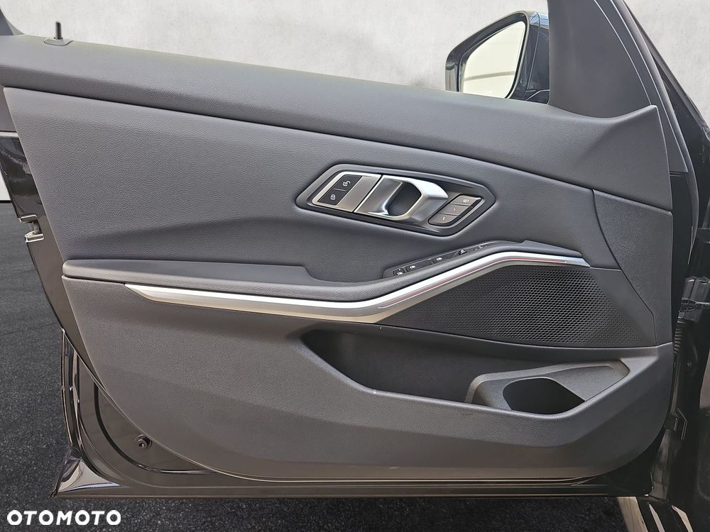 BMW Seria 3 - 27