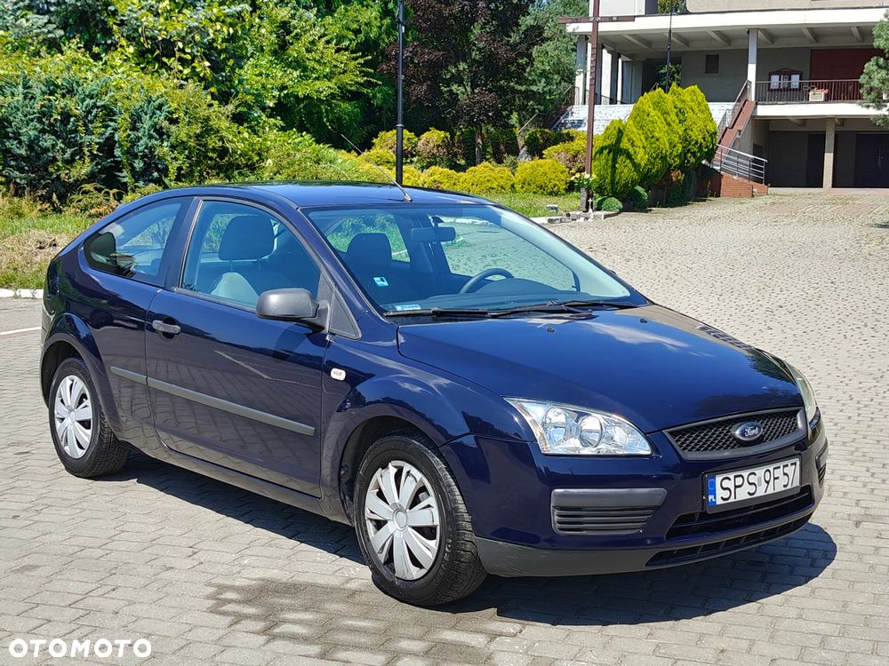 Ford Focus 1.4 Trend + - 10