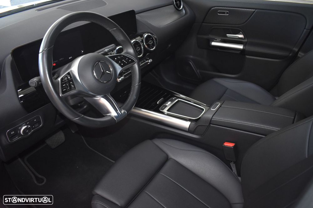 Mercedes-Benz GLA 250 - 23