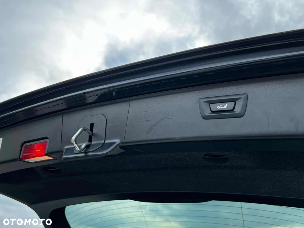 BMW Seria 5 520d xDrive Luxury Line - 14
