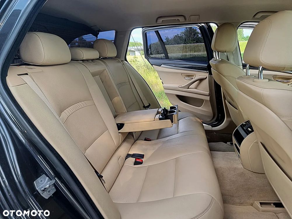 BMW Seria 5 520d Luxury Line sport - 8