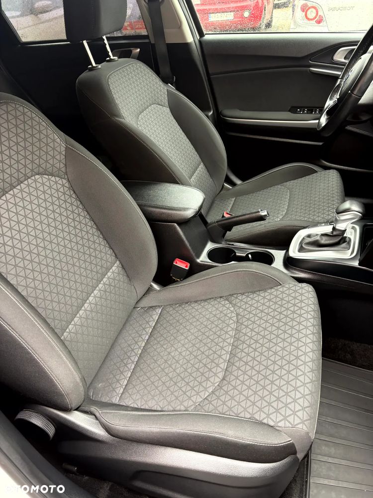 Kia Ceed 1.4 T-GDI M DCT - 14