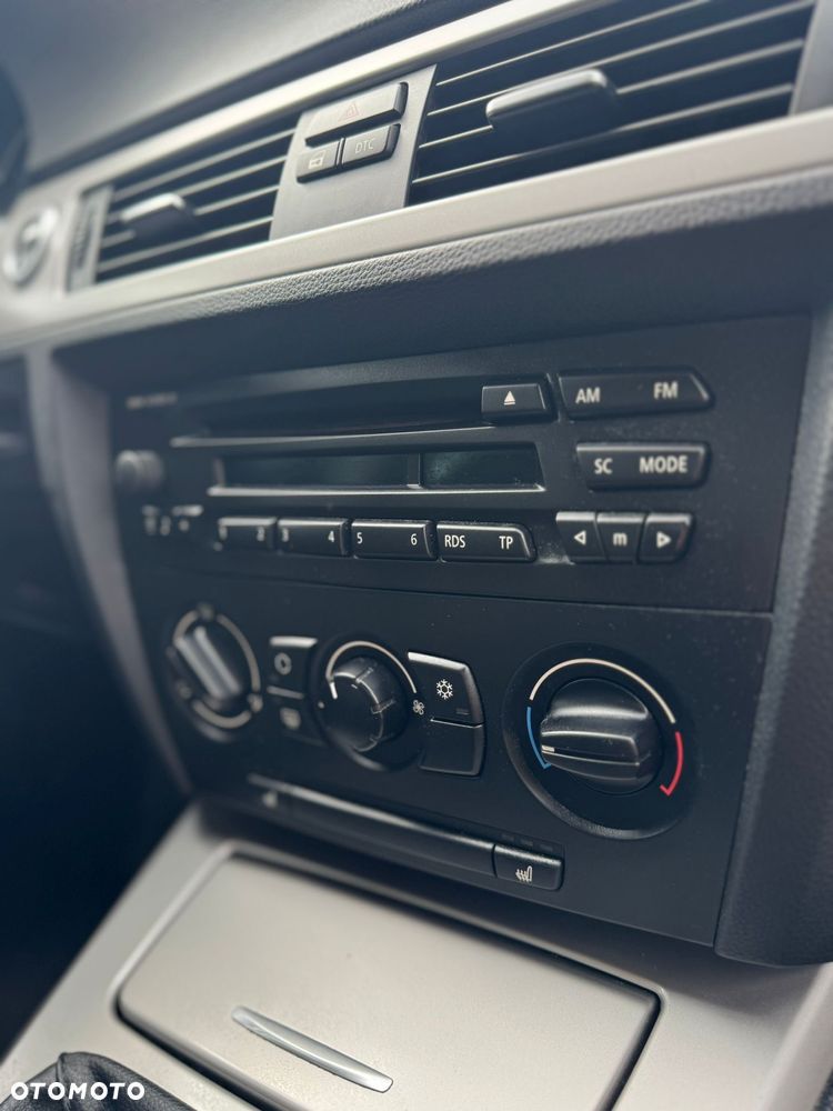 BMW Seria 3 320i - 28