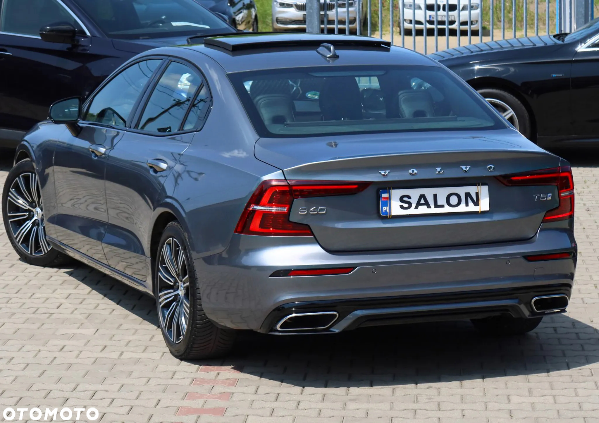 Volvo S60 T5 R-Design - 8