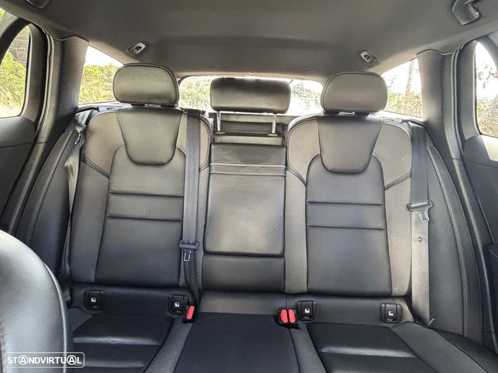 Volvo V60 2.0 B4 R-Design Geartronic - 7