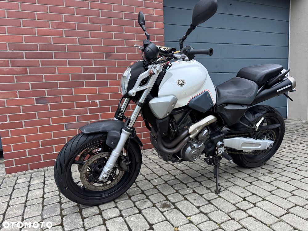 Yamaha MT - 11