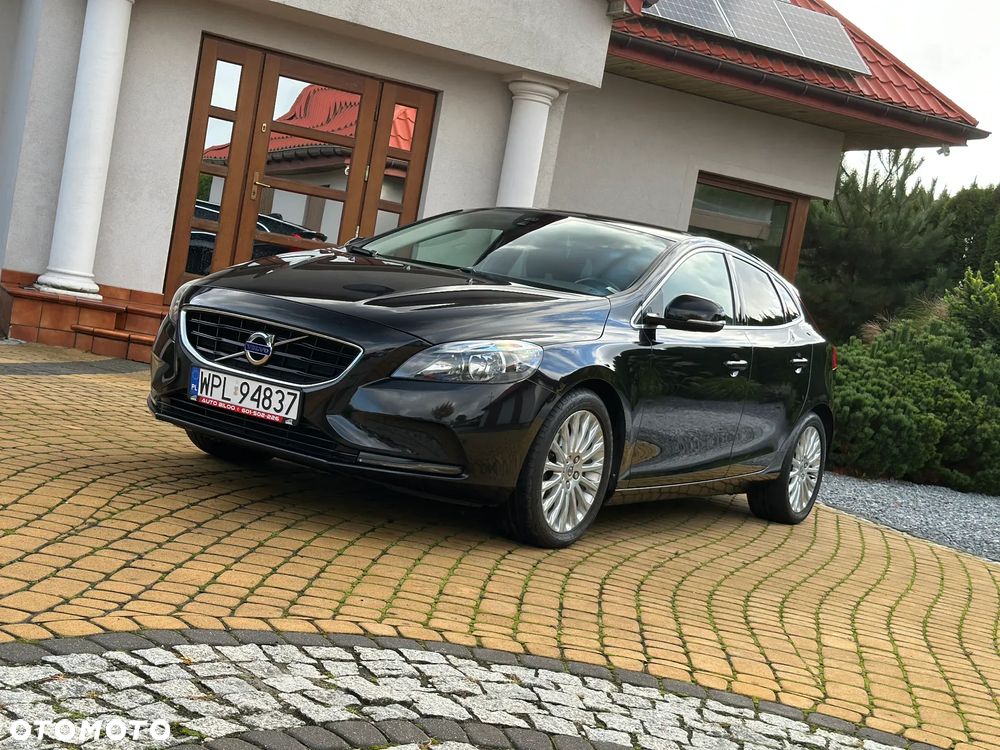 Volvo V40 D2 Momentum - 35