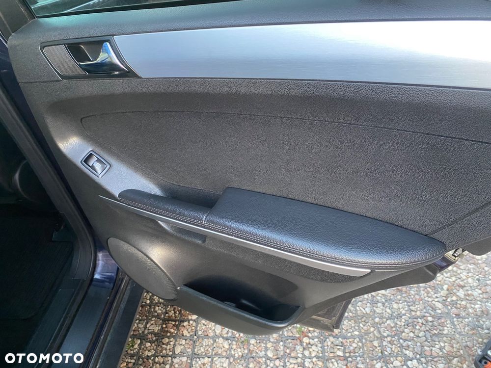 Mercedes-Benz ML 350 BlueTec 4-Matic - 17