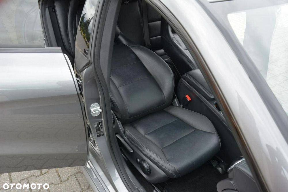 Mercedes-Benz CLA 200 7G-DCT AMG Line - 20