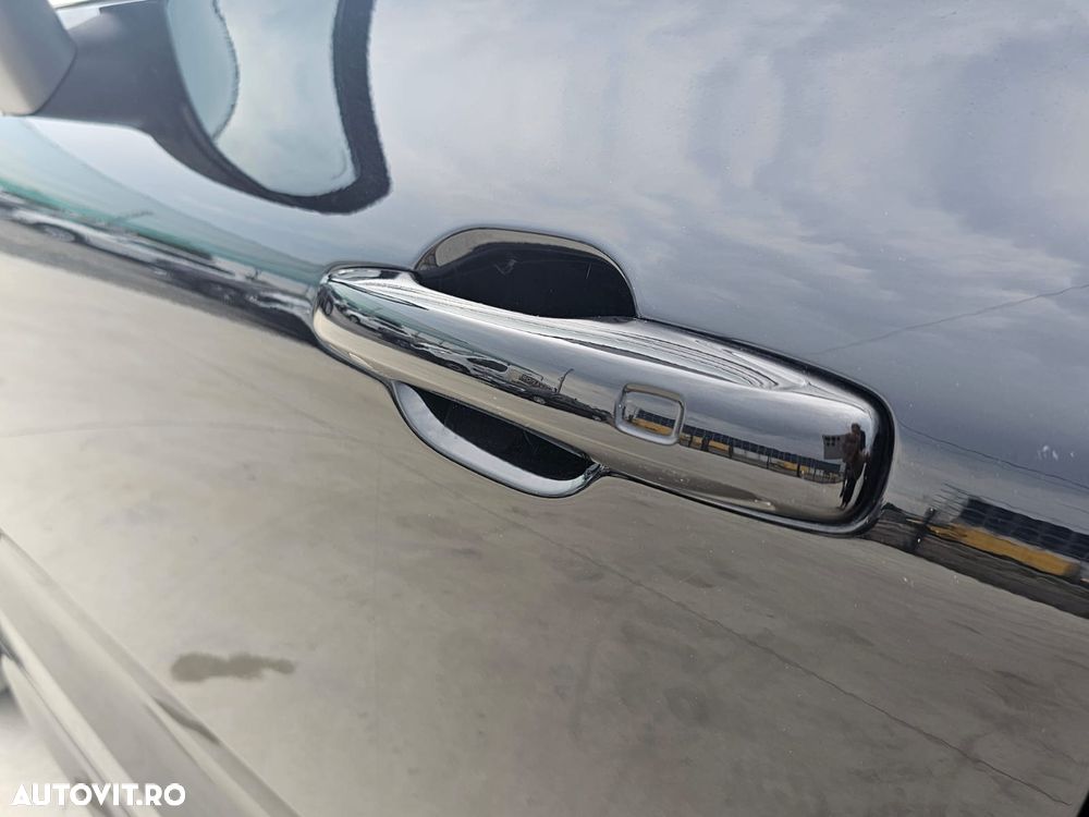 Volvo XC 60 D5 AWD Geartronic RDesign - 8