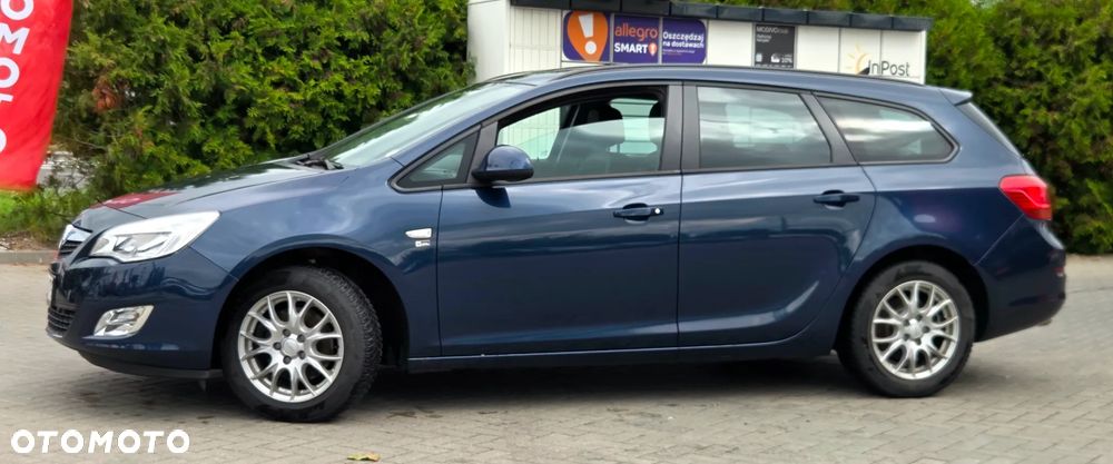 Opel Astra 1.6 Turbo 150 Jahre - 8