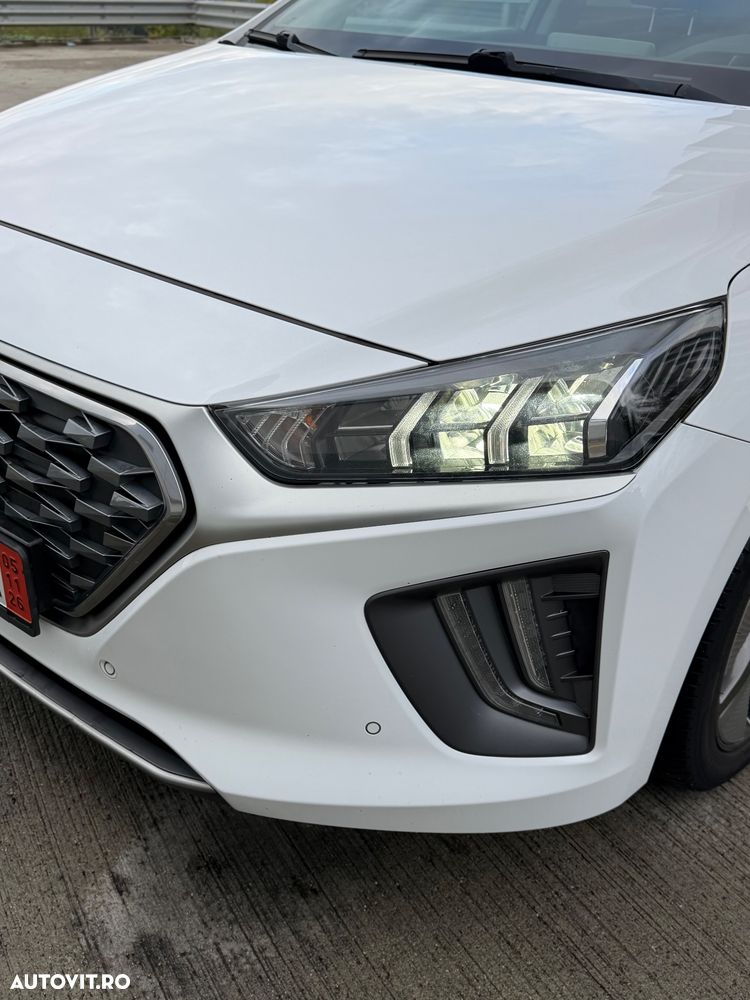 Hyundai IONIQ 1.6 GDI Premium - 21