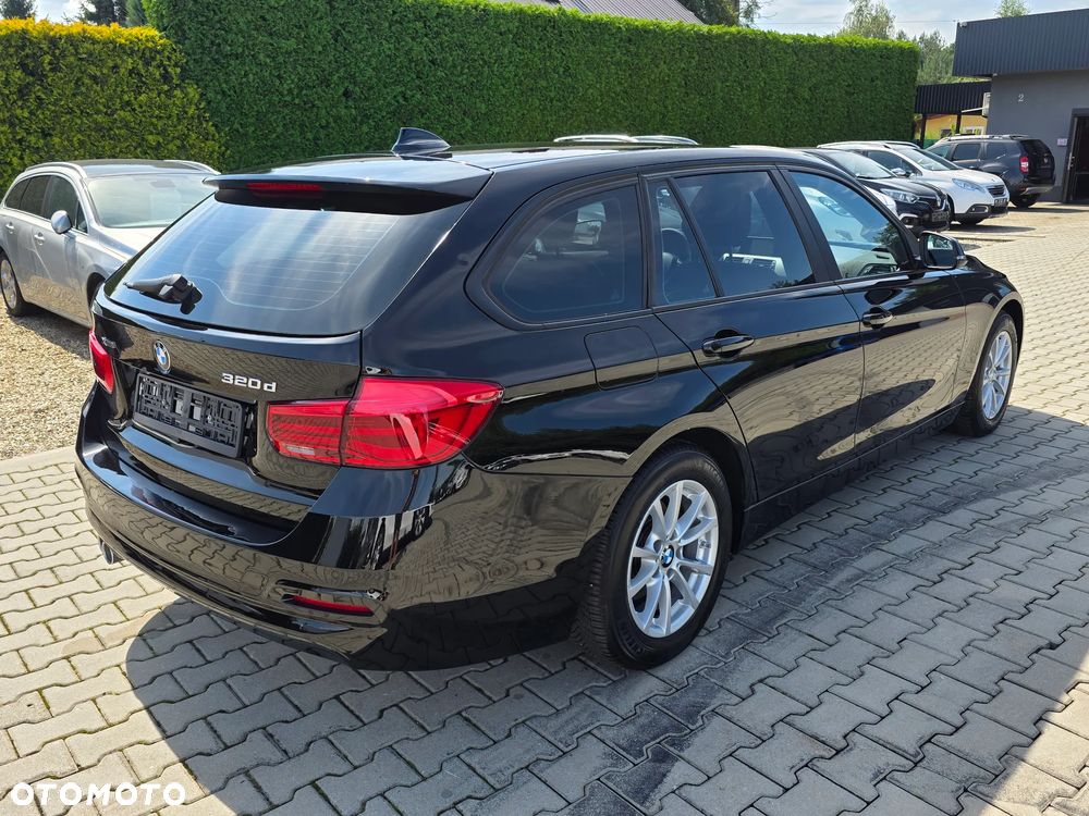 BMW Seria 3 320d xDrive - 9