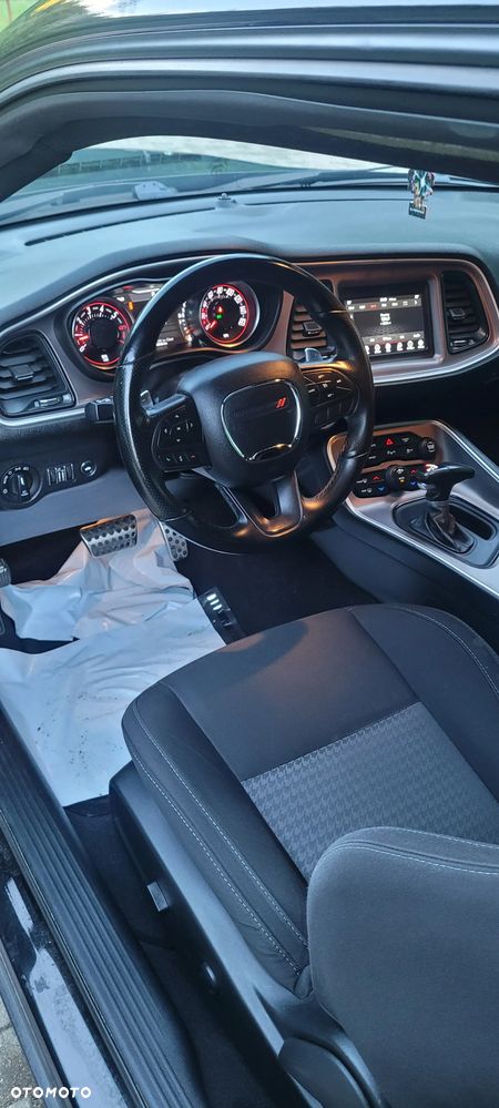 Dodge Challenger 5.7 R/T - 11