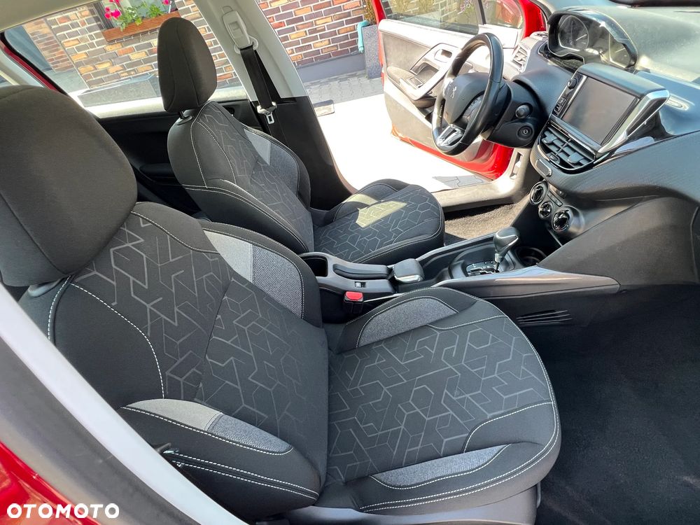 Peugeot 2008 - 11