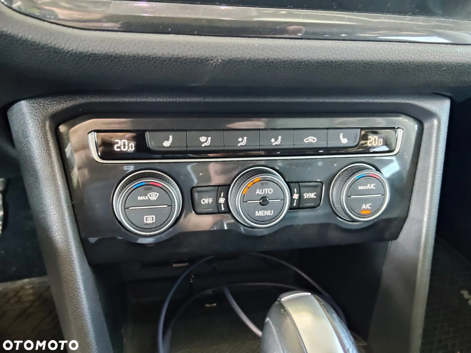 Volkswagen Tiguan - 14