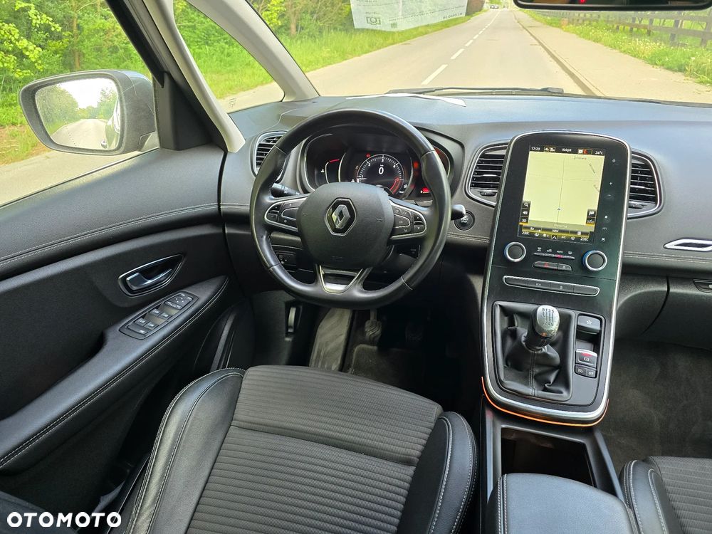Renault Scenic - 26