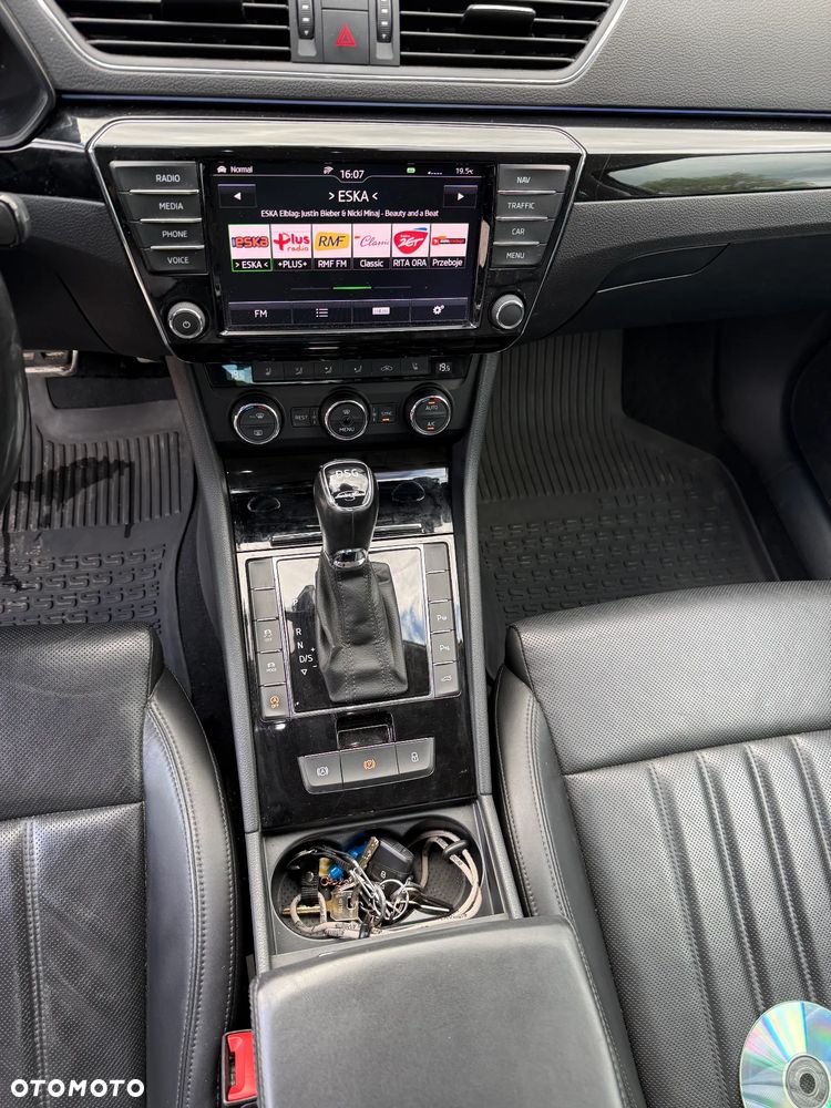 Skoda Superb 2.0 TDI L&K DSG - 11