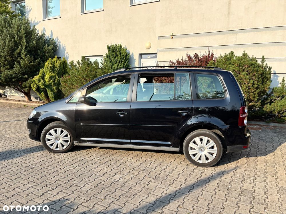 Volkswagen Touran 2009 photo 3