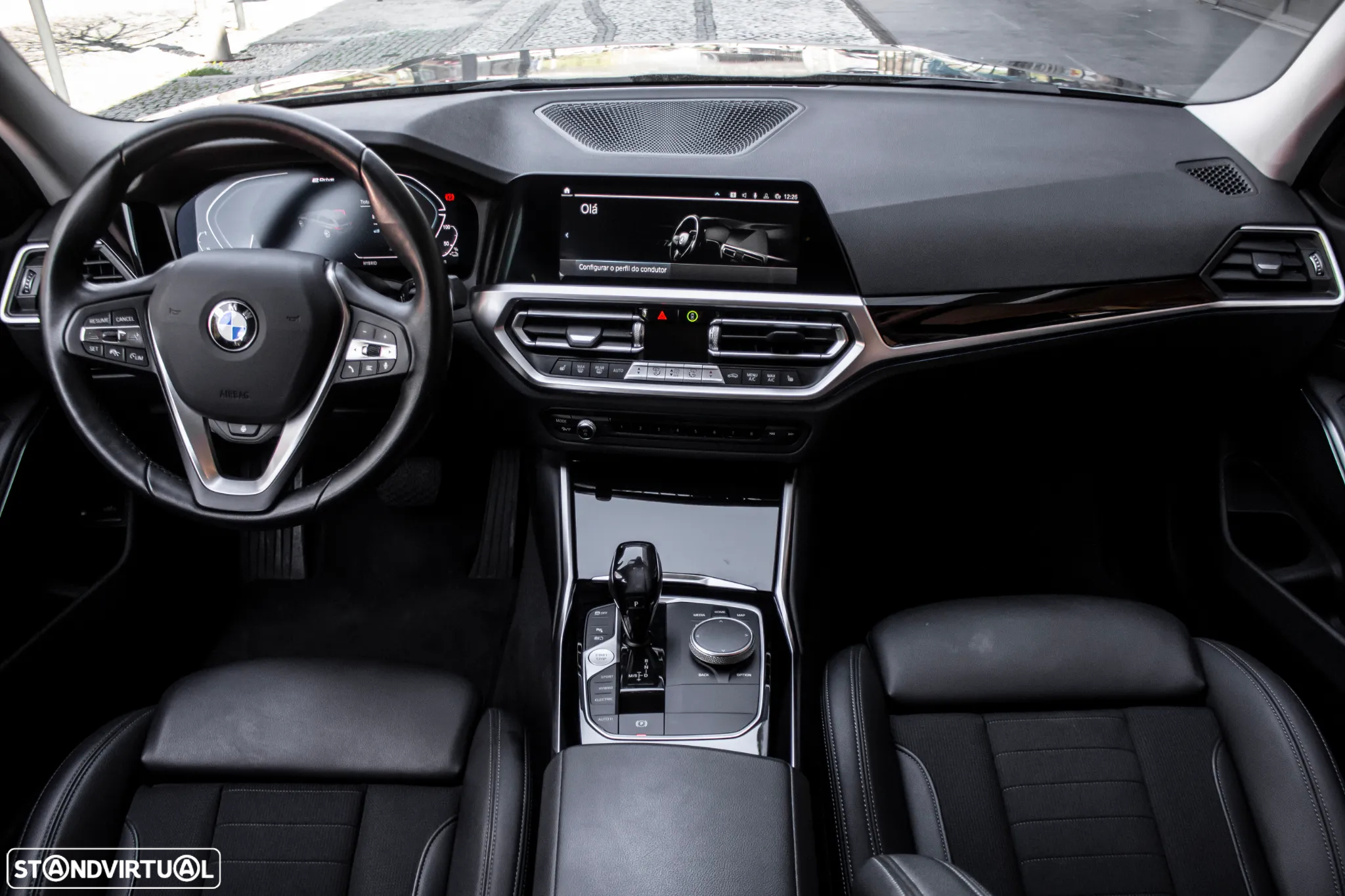 BMW 330 e Touring Line Luxury Auto - 39