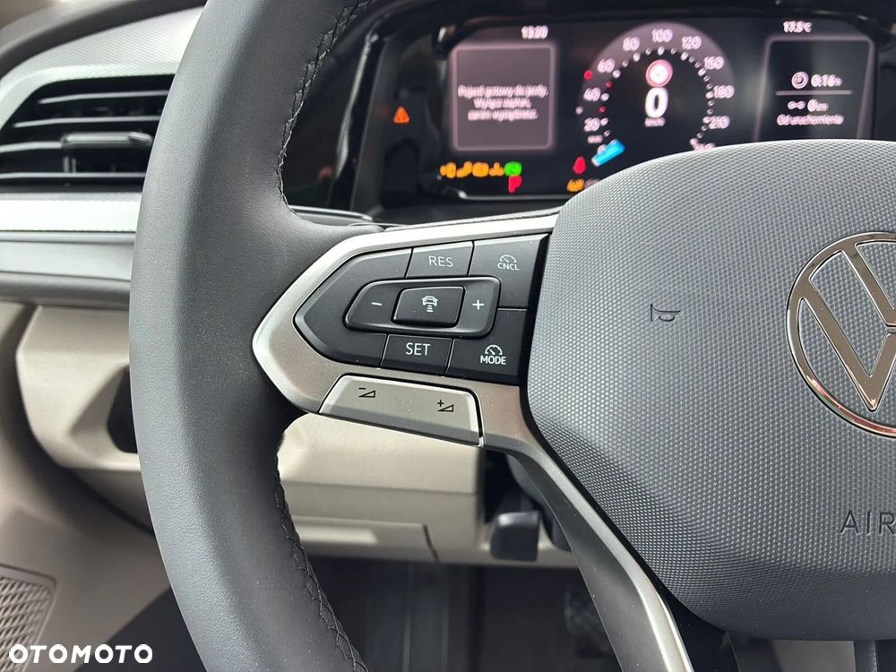 Volkswagen Multivan - 23