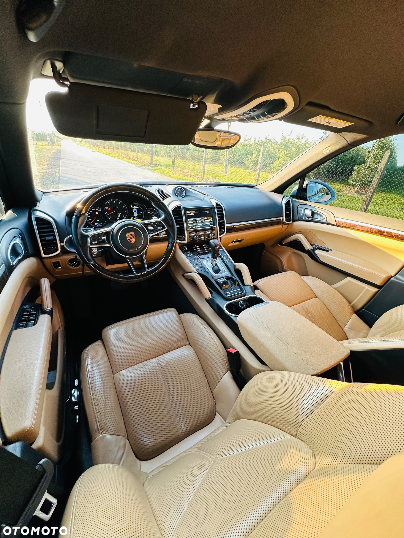 Porsche Cayenne - 4