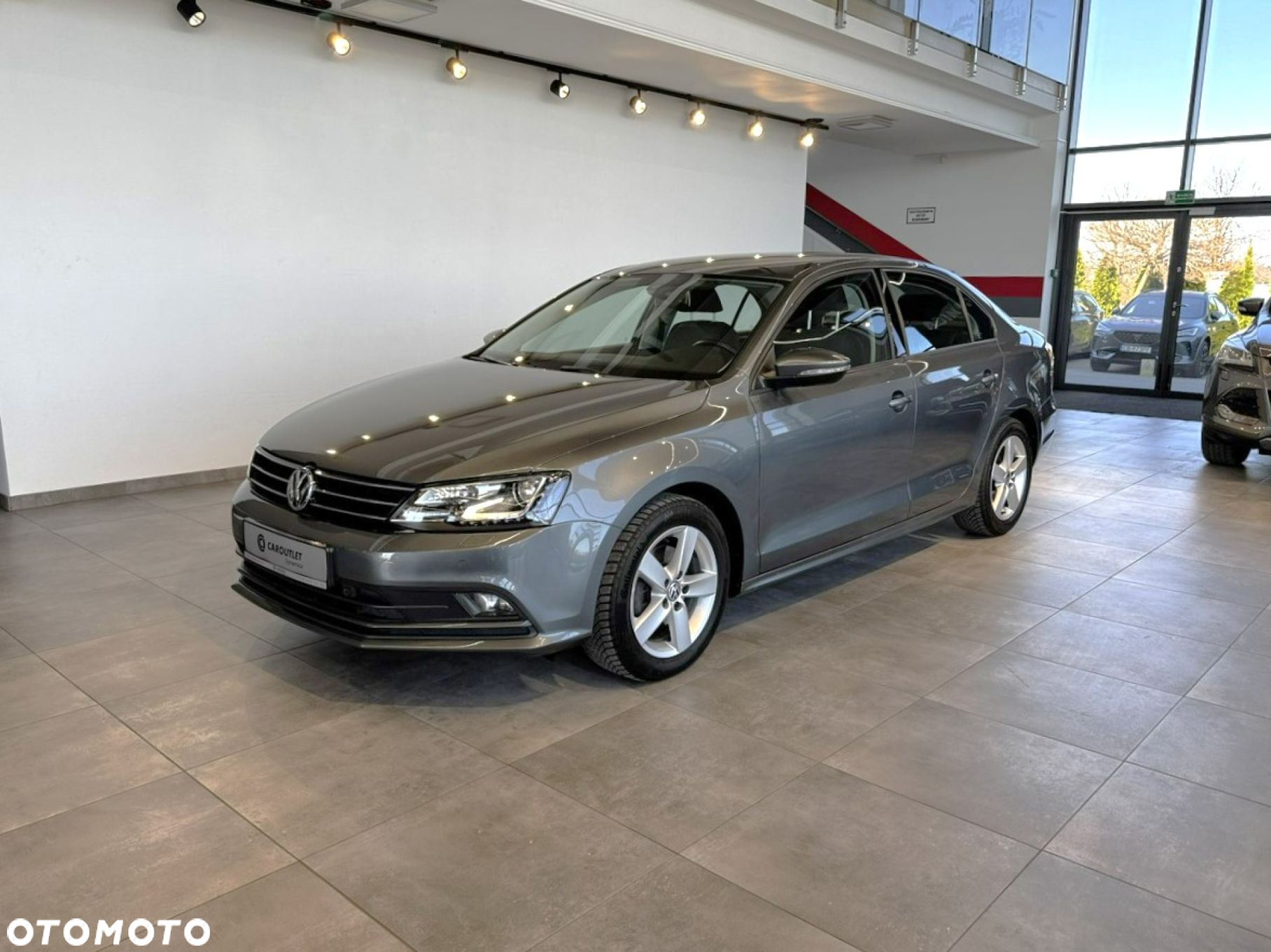 Volkswagen Jetta - 5