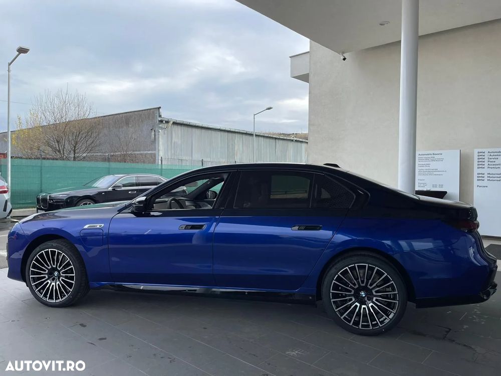 BMW M7 M760e xDrive - 2